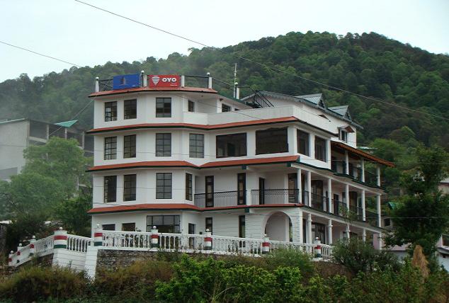 Hotel Monal Inn