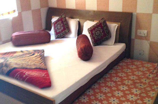 Hotel Bharat Bhoomi