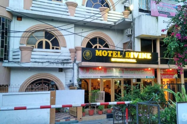 Motel Divine International